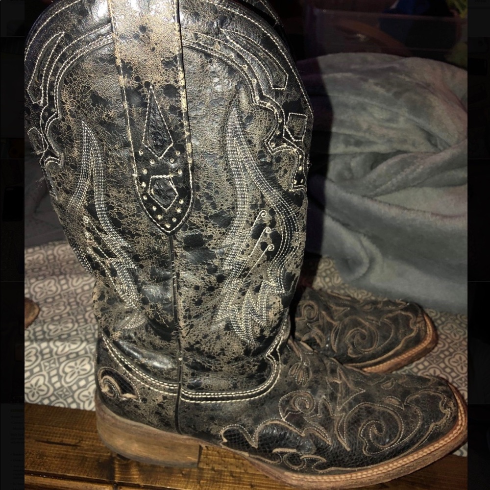 Black Corral Vintage square toe Boots